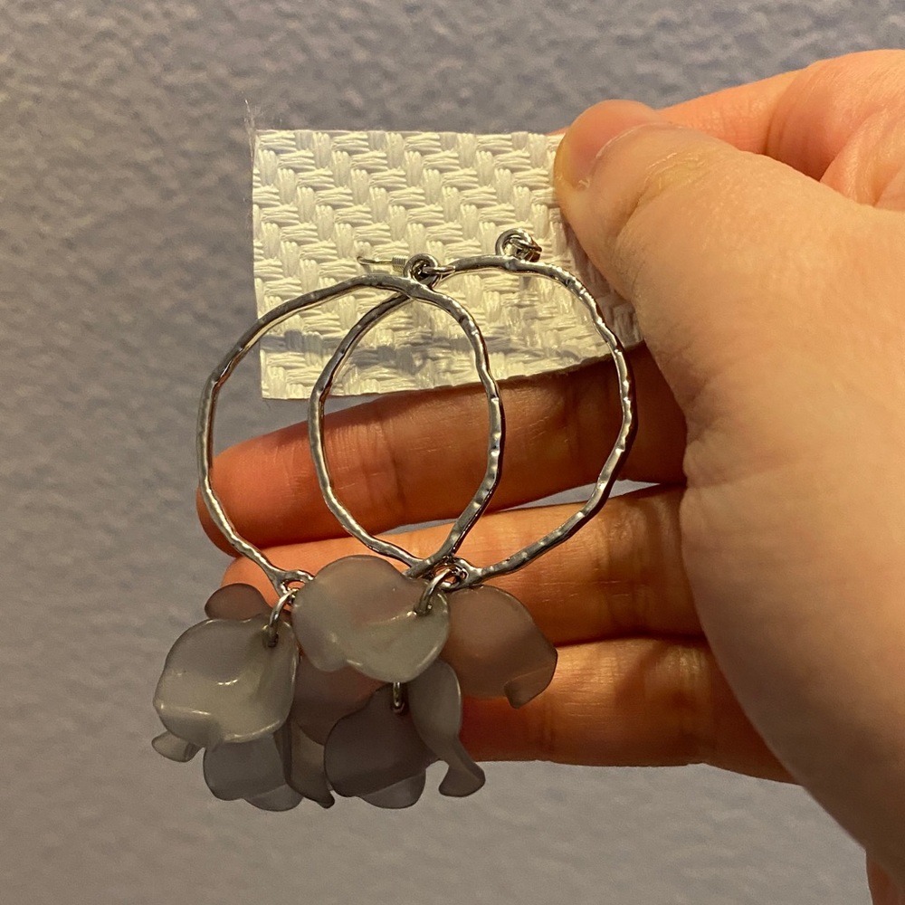 Elegant Silver Hoop Earrings with Gray Petals